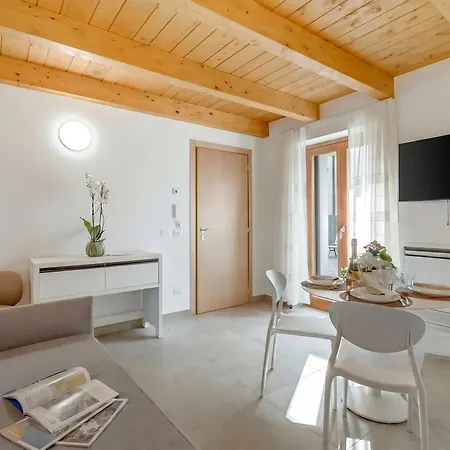 Residenza Lugana Apartment